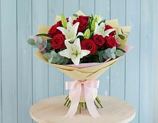 Букет цветов из:  Лилии и Розы в Починках
