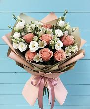 Букет цветов из:  Розы, Альстромерии и Лизиантусы в Починках