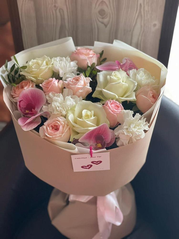 Букет цветов из: Орхидеи, Розы и Гвоздики в Починках