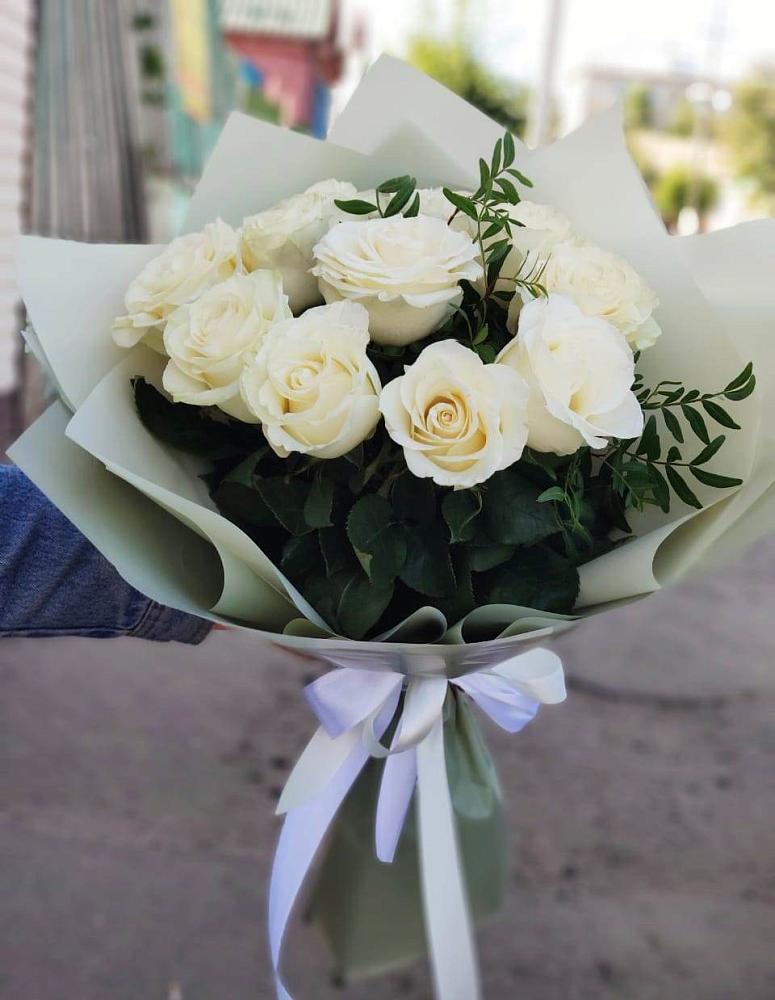 Букет Белые розы Проуд в Починках