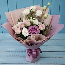 Букет цветов из:  Розы и Лизиантусы в Починках