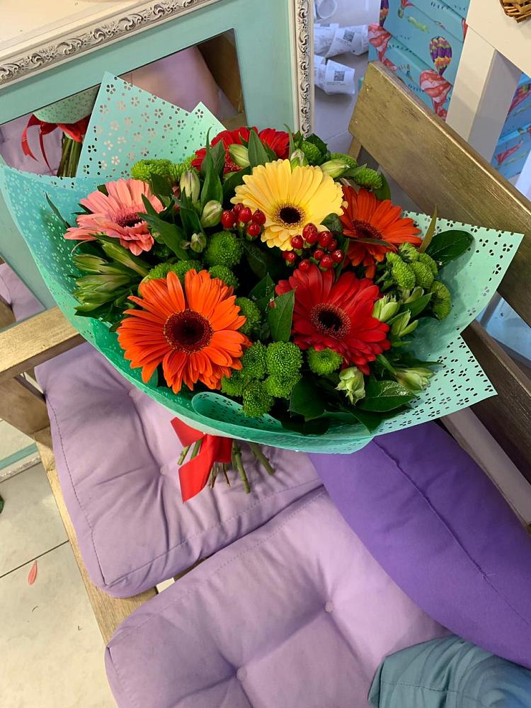 Букет цветов из: Герберы, Хризантемы и Альстромерии в Починках