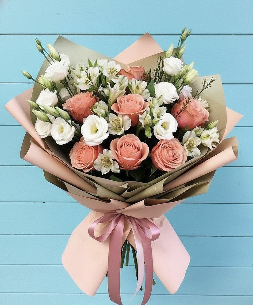 Букет цветов из: Розы, Альстромерии и Лизиантусы в Починках