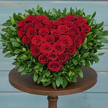 Цветочная композиция из Розы в виде сердца в Починках