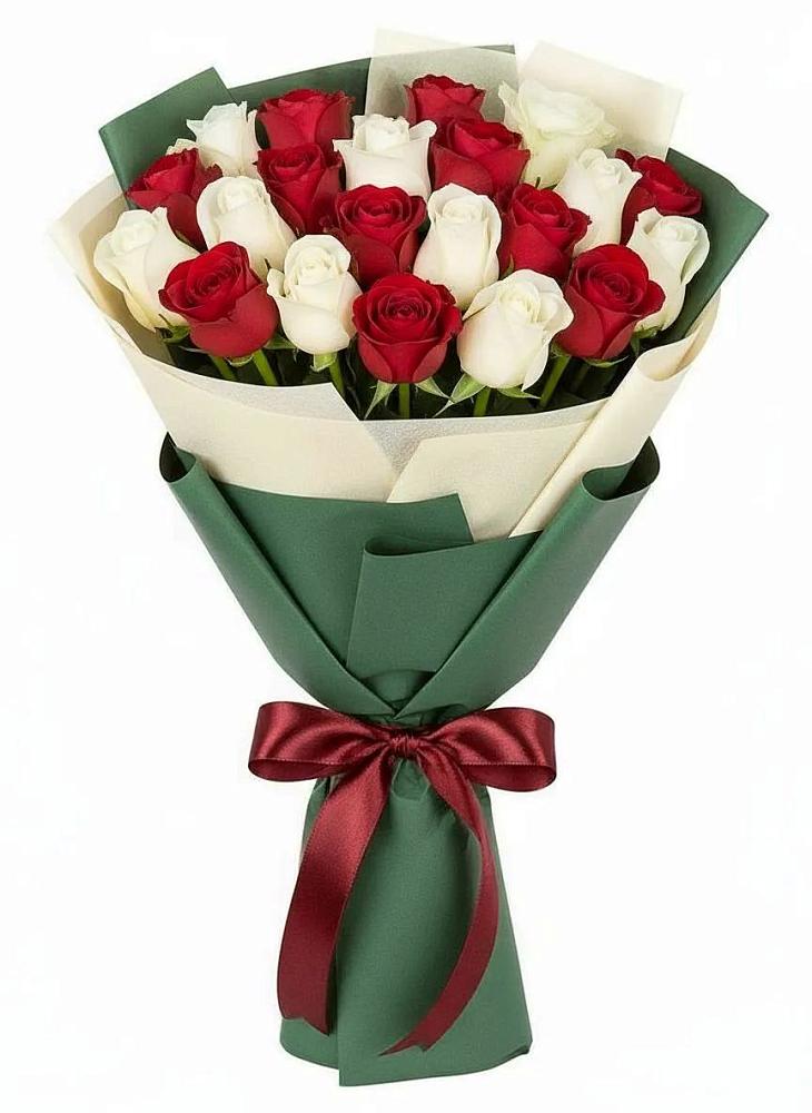 Букет Микс из красных и белых роз в Починках