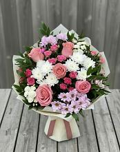 Букет цветов из:  Альстромерии, Гвоздики, Розы и Хризантемы в Починках